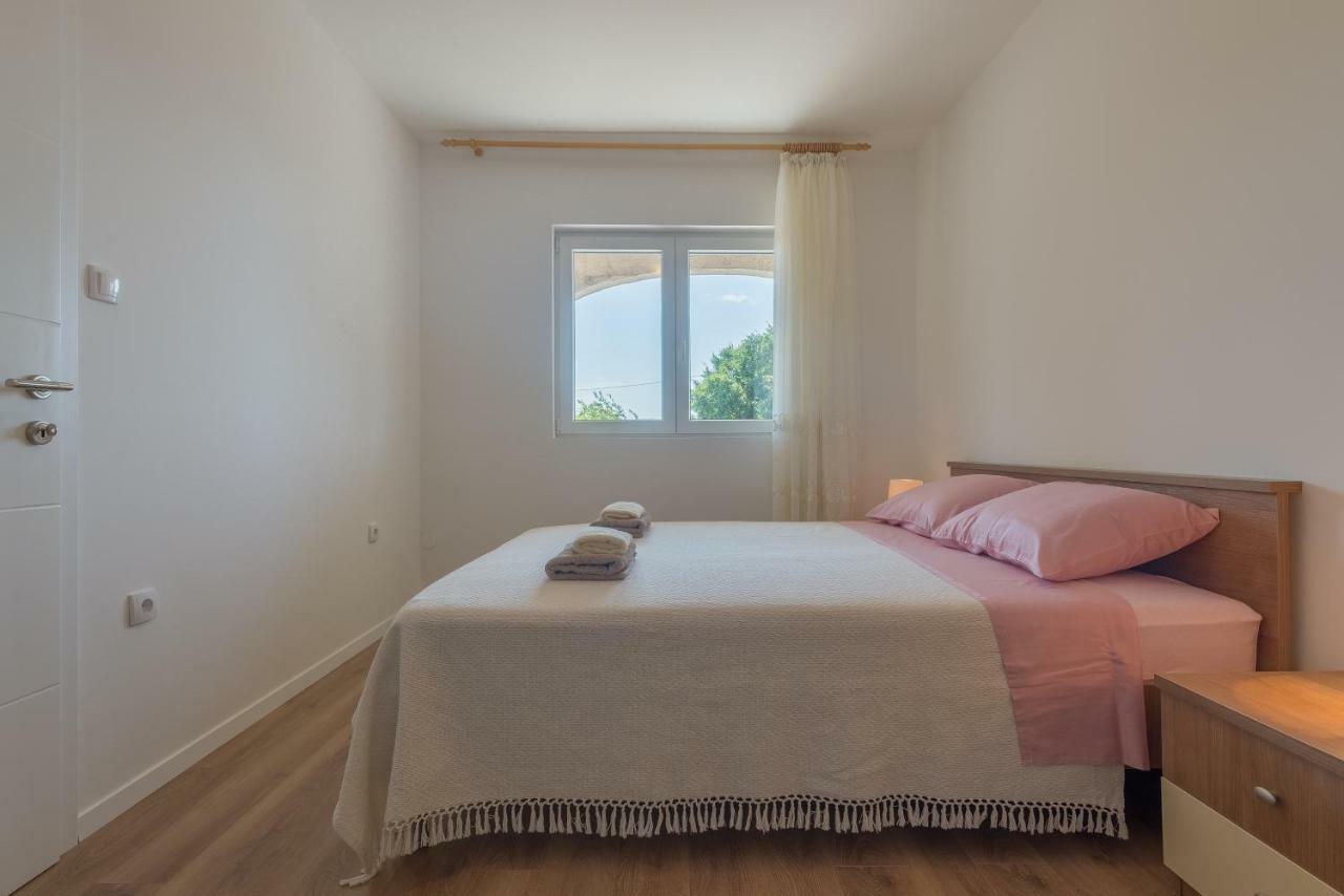 Apartmani Dupor Gornji Karin Eksteriør bilde