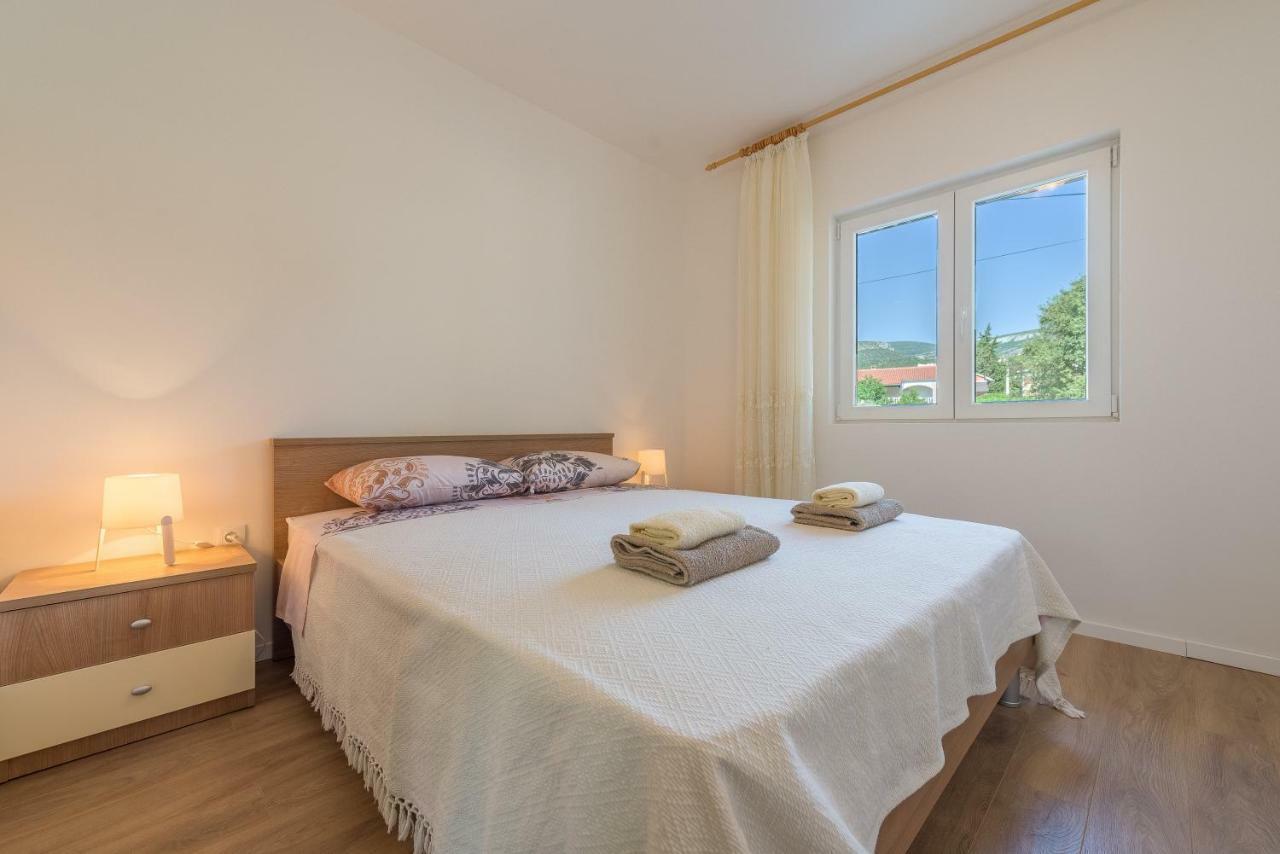 Apartmani Dupor Gornji Karin Eksteriør bilde